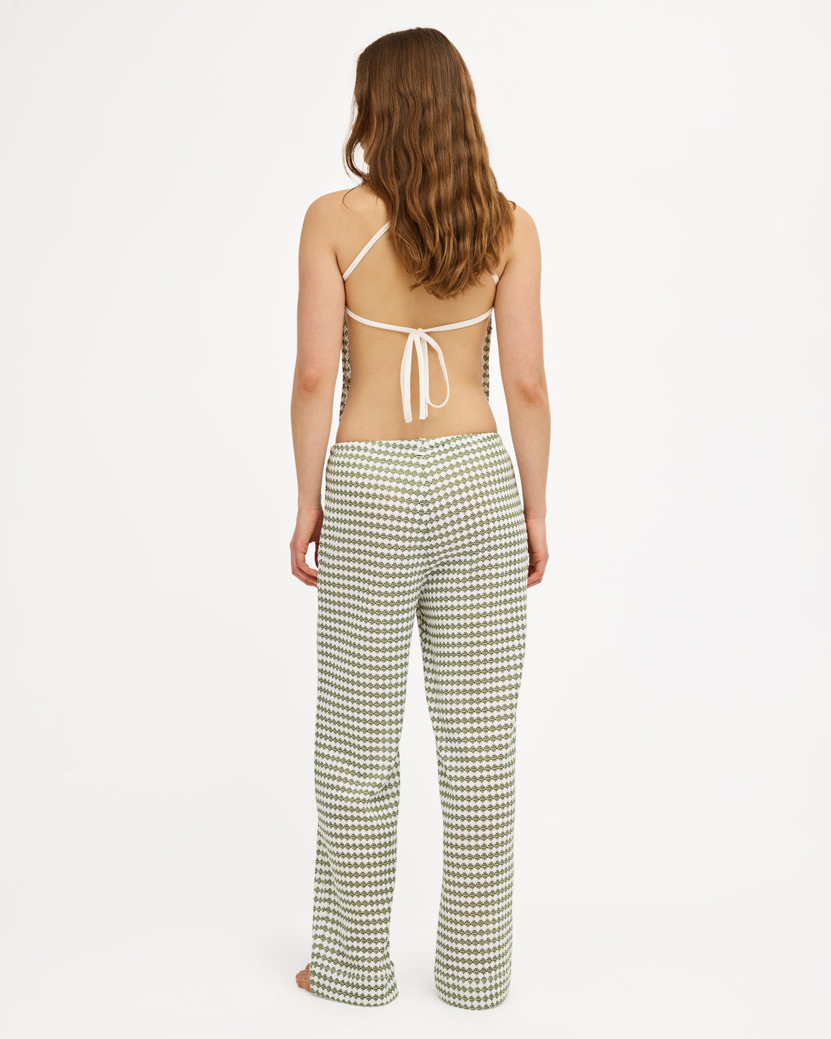 uvjnp00163_rvca_elm_bck1