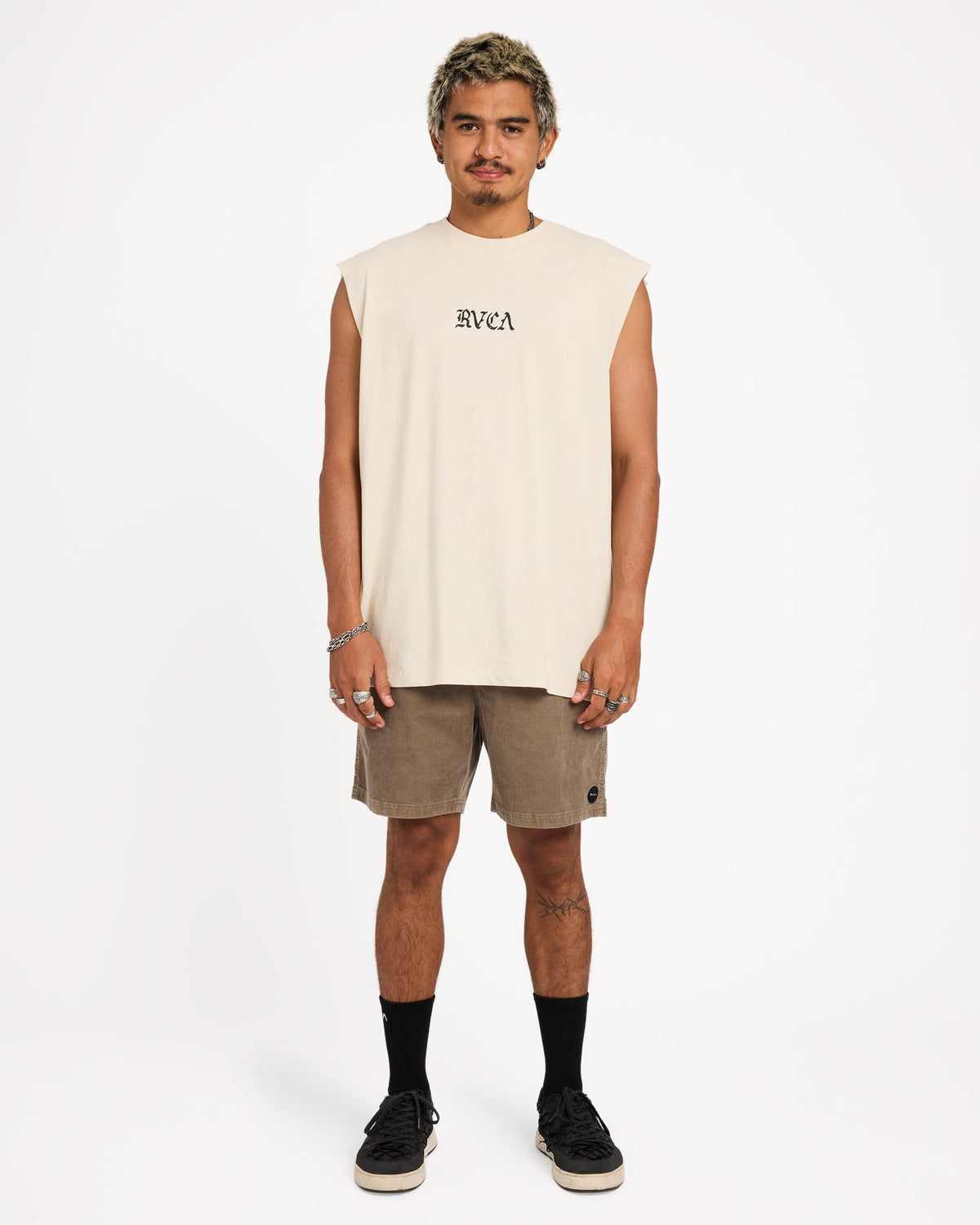uvyzt01037_rvca_slb_frt9