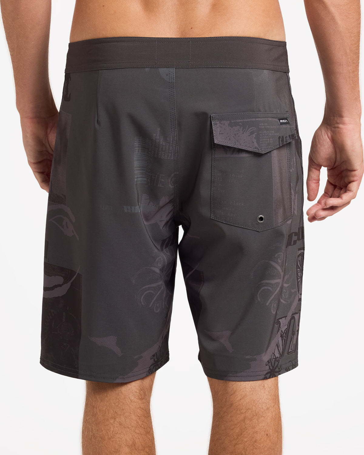 23a084601_rvca_blk_bck6