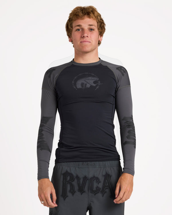 Mens Tapout Long Sleeve Rashguard