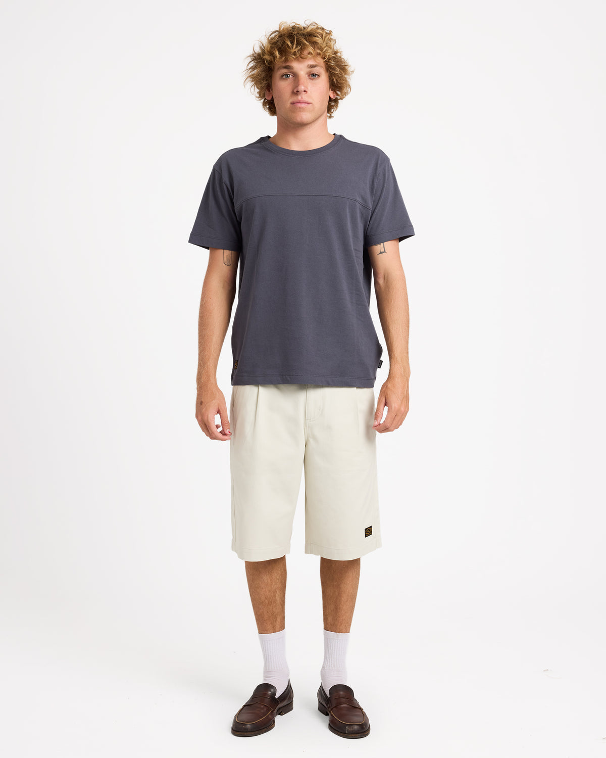 uvyzt01021_rvca_ksd0_frt9