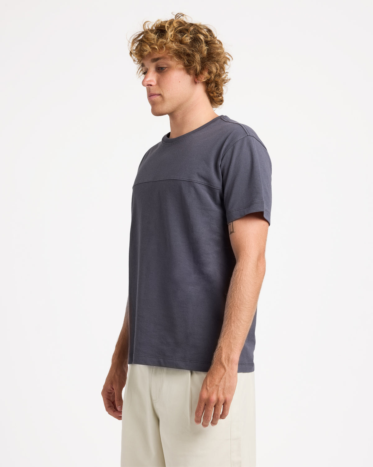 uvyzt01021_rvca_ksd0_sd1