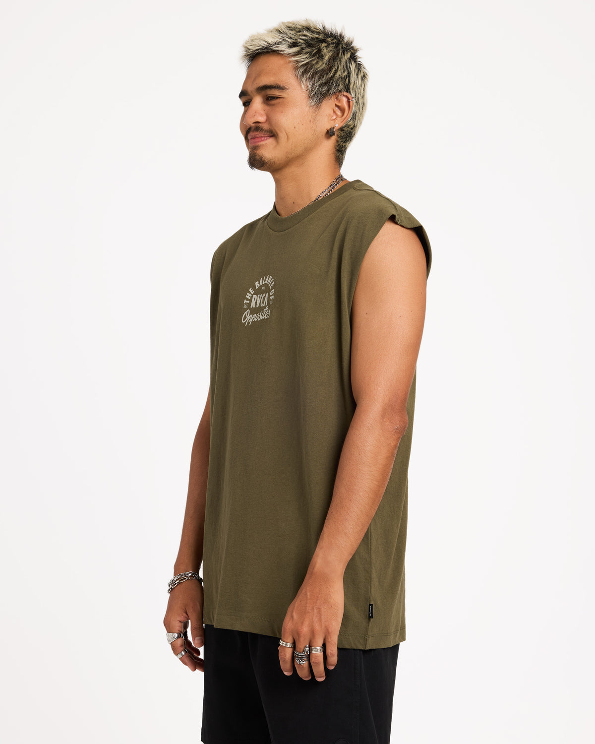 uvyzt01038_rvca_fat_sd1